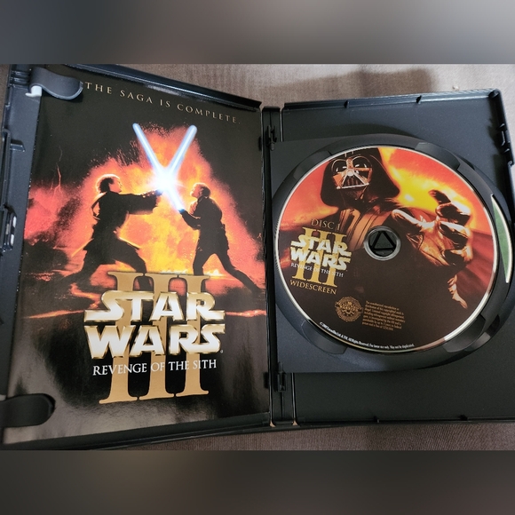 Star Wars DVDS - Picture 8 of 9